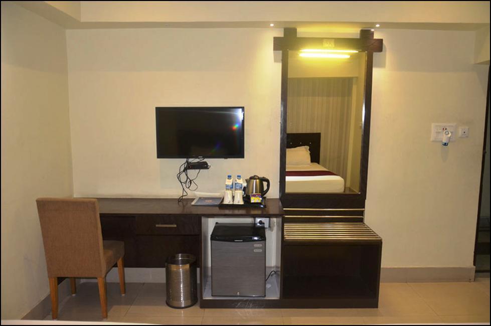 Hotel Pritika ดูร์กาปูร์ ภายนอก รูปภาพ