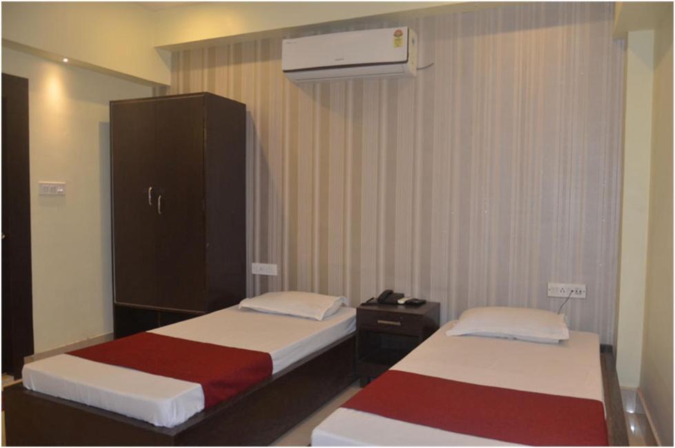 Hotel Pritika ดูร์กาปูร์ ภายนอก รูปภาพ