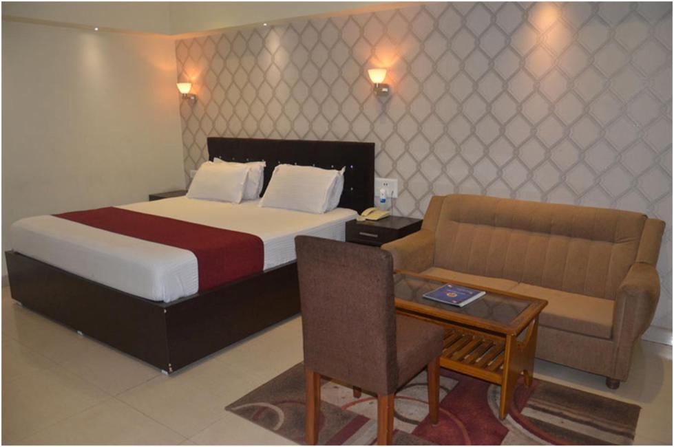 Hotel Pritika ดูร์กาปูร์ ภายนอก รูปภาพ