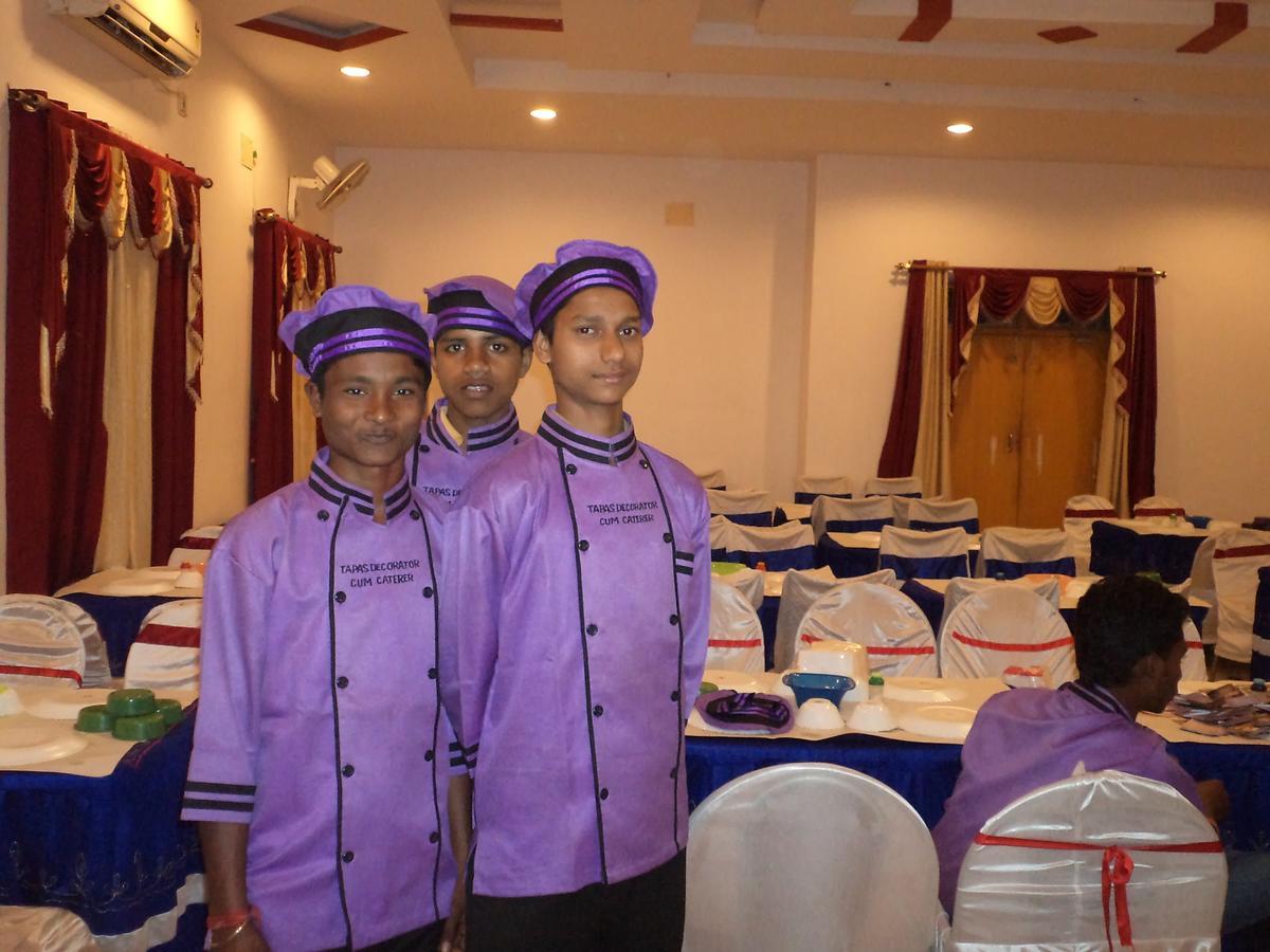 Hotel Pritika ดูร์กาปูร์ ภายนอก รูปภาพ